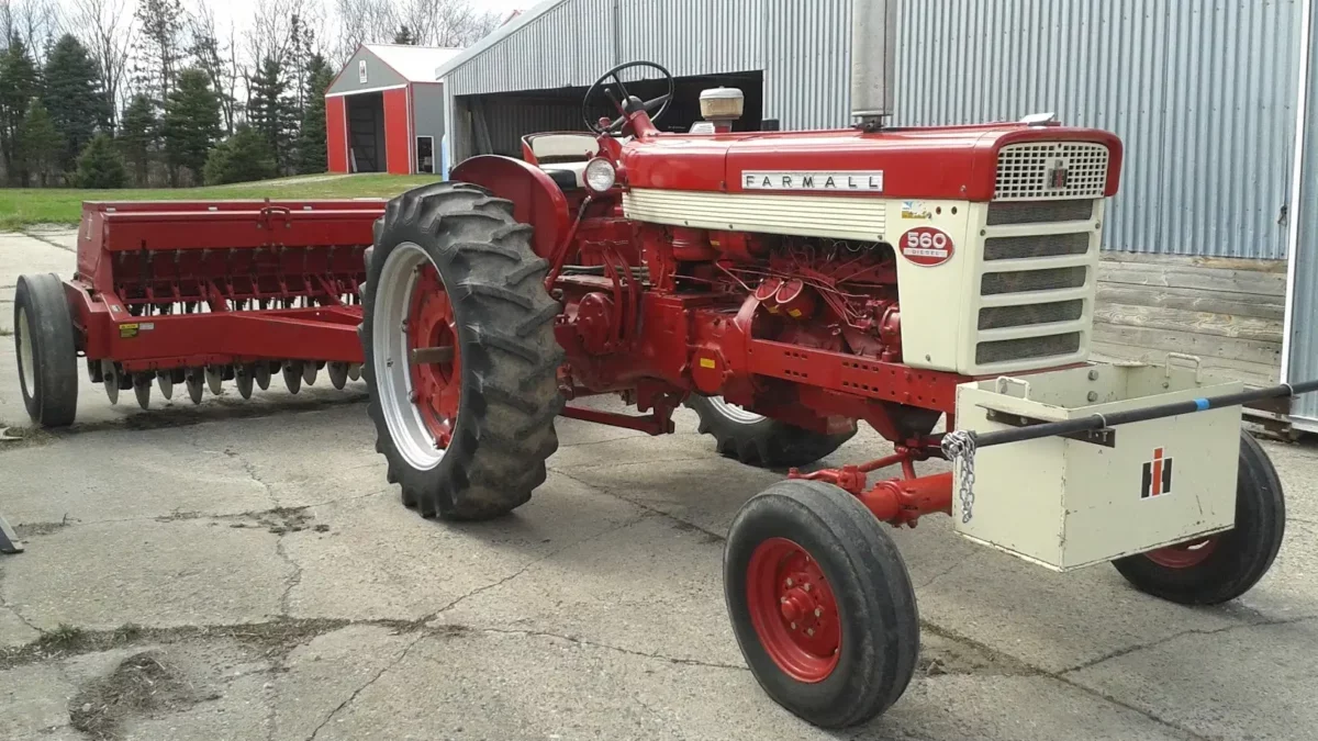 Farmall 560